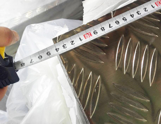 Aluminum anti-skid plate